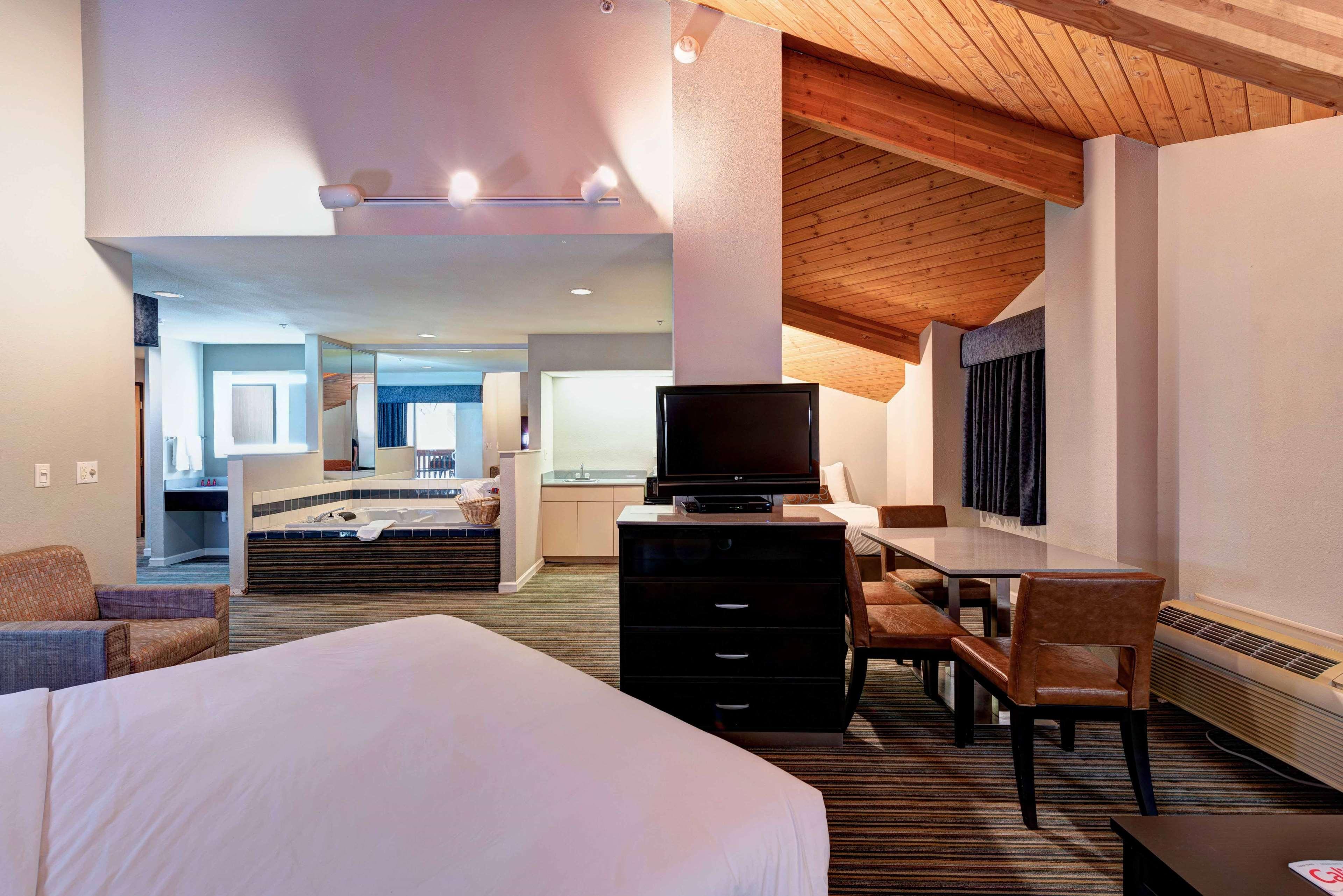 Surestay Plus Hotel By Best Western Redding Exteriör bild
